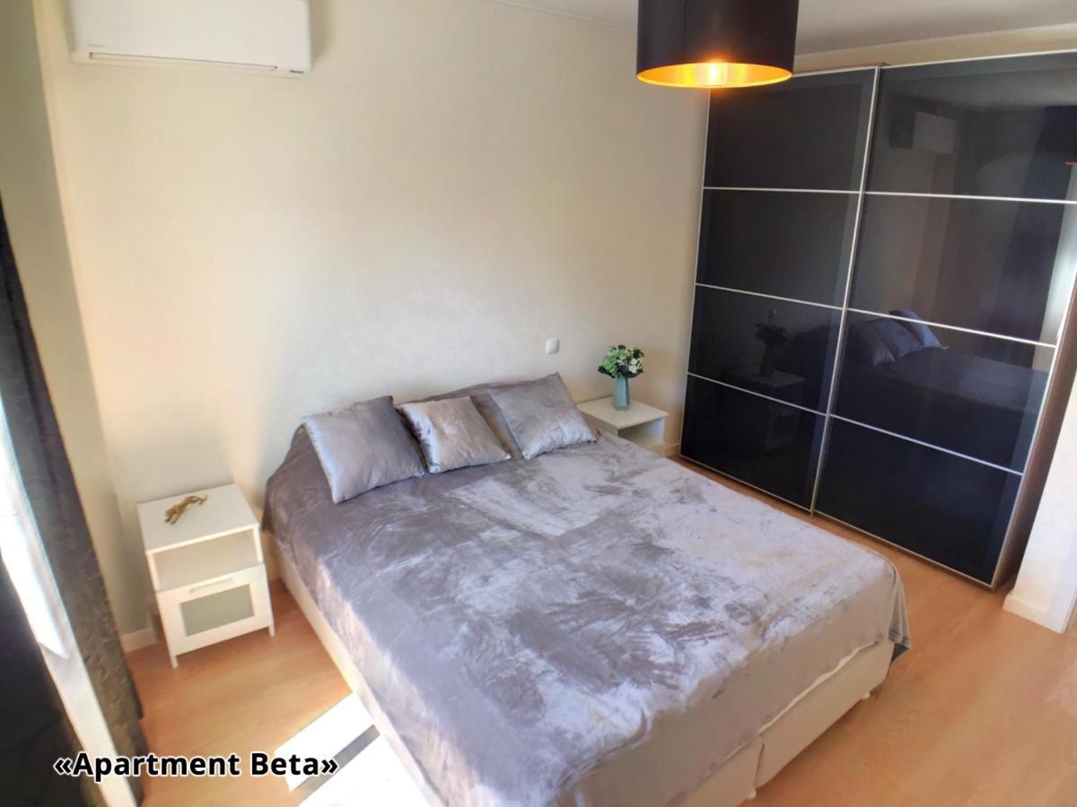 פראגודו Apartment Beta - 2 Bedrooms, Private Rooftop Patio With Hot Tub, Bbq And View מראה חיצוני תמונה
